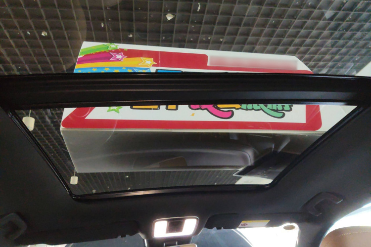 理想汽车 理想ONE 2021款 增程6座版中控内饰22