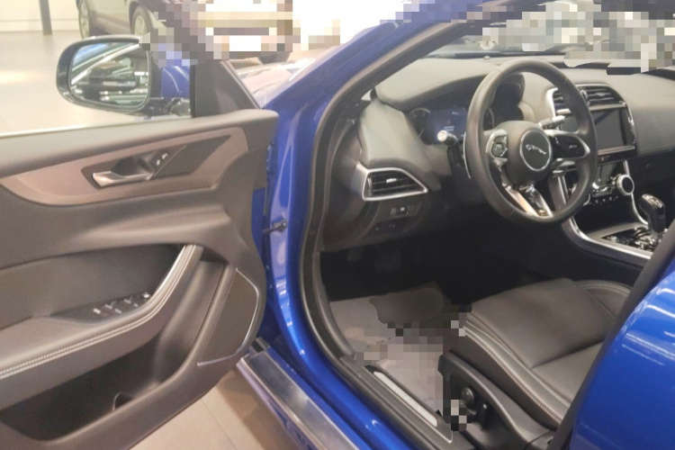 捷豹XEL 2020款 2.0T 200PS R-DYNAMIC S进取运动版中控内饰20