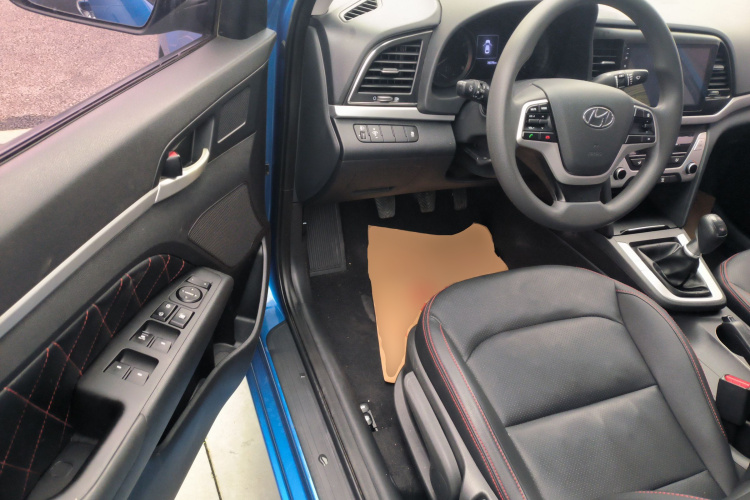 现代 领动 2016款 1.6L 手动智炫·活力型中控内饰20