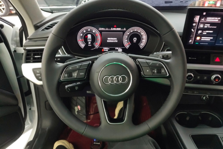 奥迪A4L 2024款 40 TFSI 时尚动感型中控内饰13