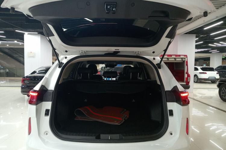 哈弗H6 2021款 第三代 2.0T 自动四驱Max机舱底盘23