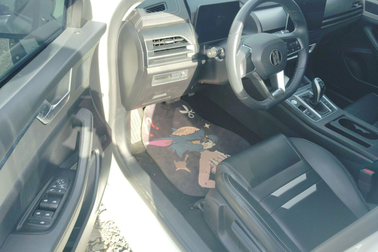 比亚迪 秦Pro 2020款 超越版 1.5TI 自动尊贵型中控内饰7003