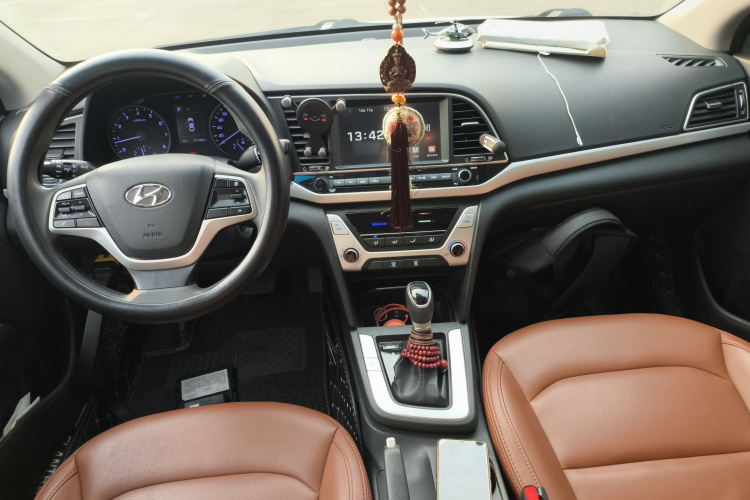 现代 领动 2016款 1.6L 自动智炫·精英型中控内饰12