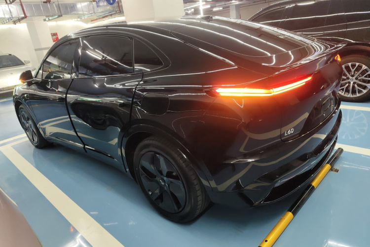 乐道L60 2024款 60kWh 后驱版车身外观4