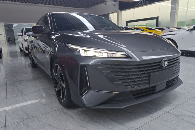 长安 逸达 2023款 蓝鲸NE 1.5T GDI DCT旗舰型车身外观6002