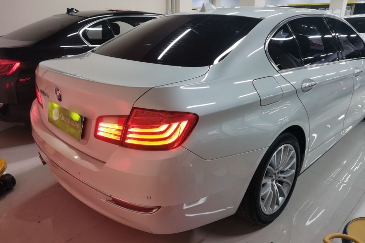 宝马5系 2014款 525Li 豪华设计套装车身外观6