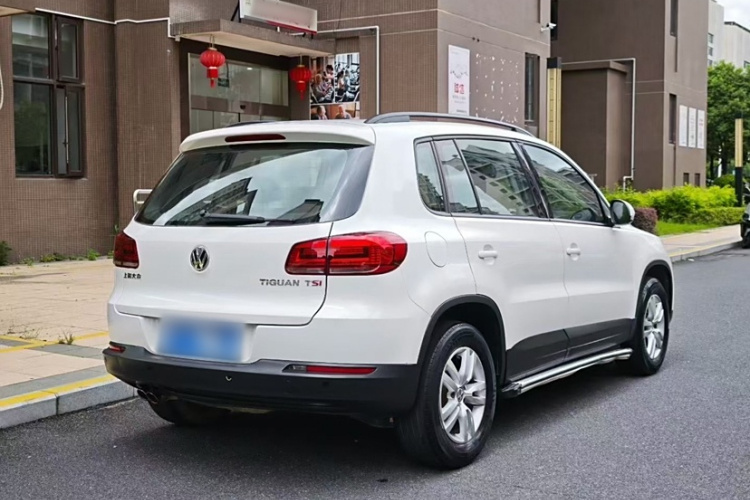 大众 途观 2015款 1.8TSI 自动两驱风尚版车身外观6005