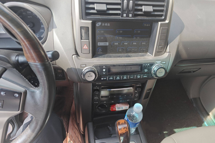 丰田 普拉多（平行进口）局部细节16