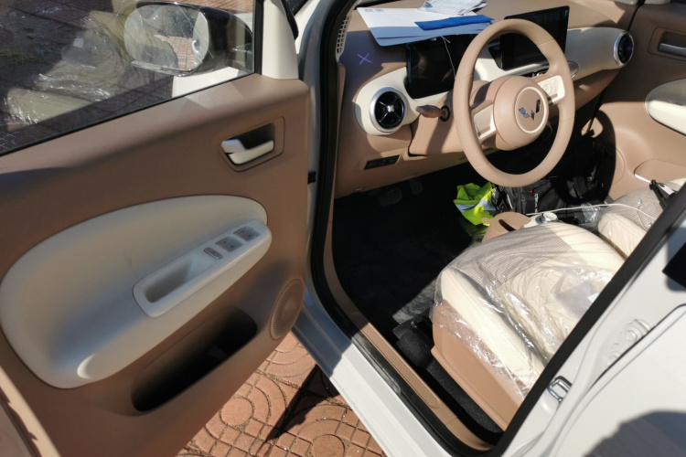 五菱汽车 宏光MINIEV 2025款 四门版 臻享+款中控内饰7003