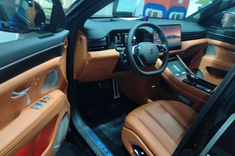 鸿蒙智行 问界M7 2024款 1.5T 智驾后驱Pro版 5座中控内饰20