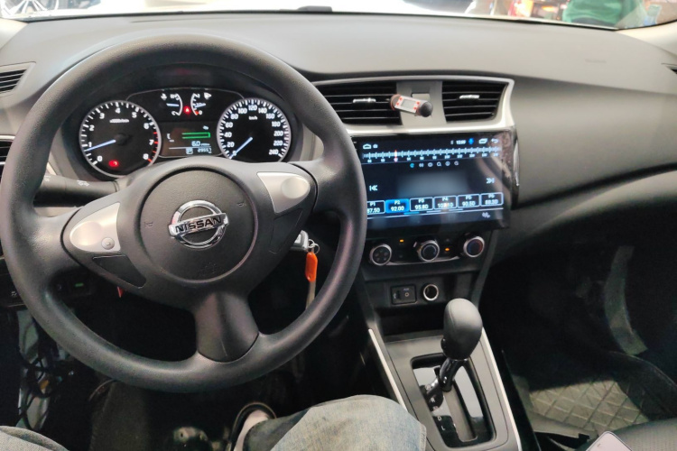 日产 轩逸 2022款 经典 1.6XE CVT舒适版中控内饰7002