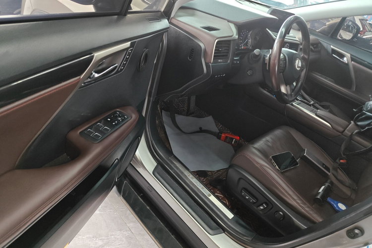 雷克萨斯RX 2020款 改款 450h 四驱典雅版中控内饰20