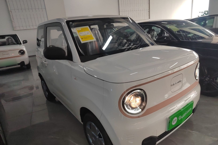 吉利银河 2024款 熊猫mini 200km 耐力熊车身外观3