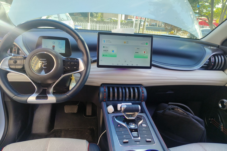比亚迪 元PLUS 2022款 430KM 尊贵型中控内饰7002