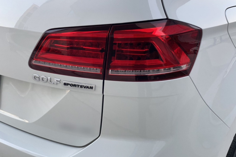 大众 高尔夫·嘉旅 2016款 230TSI 自动豪华型车身外观6003