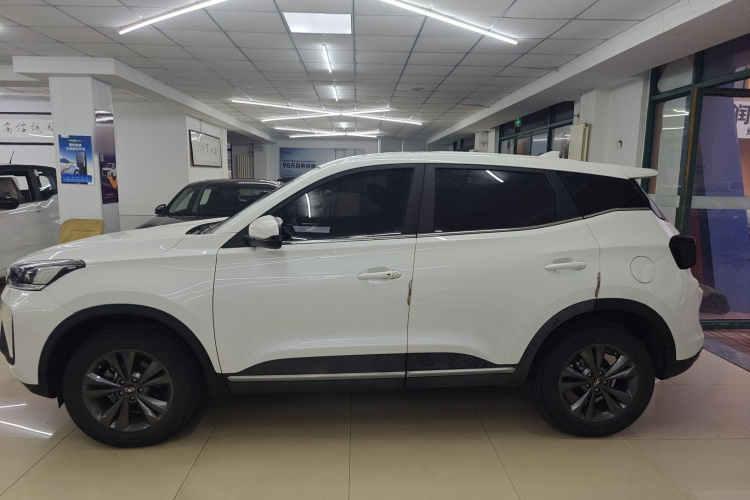 凯翼 炫界Pro 2021款 1.5L 手动劲酷版车身外观4