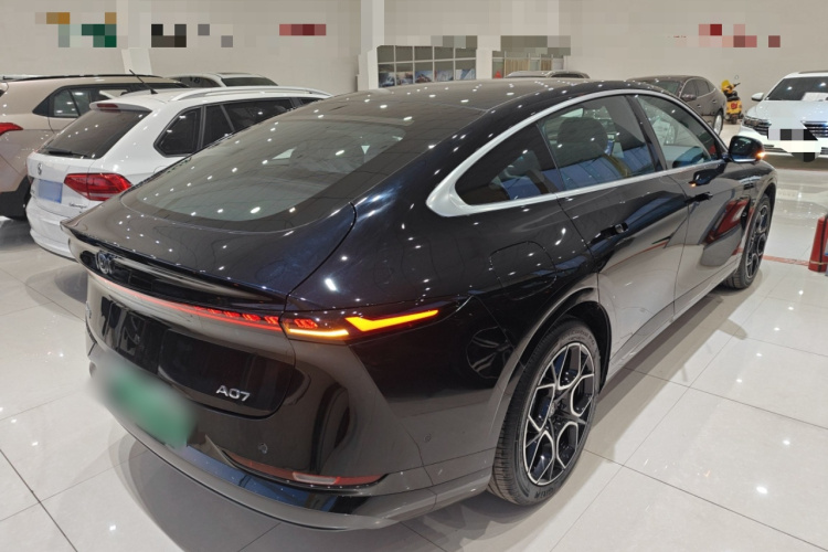 长安启源A07 2025款 增程 真香版 230 尊贵版车身外观7