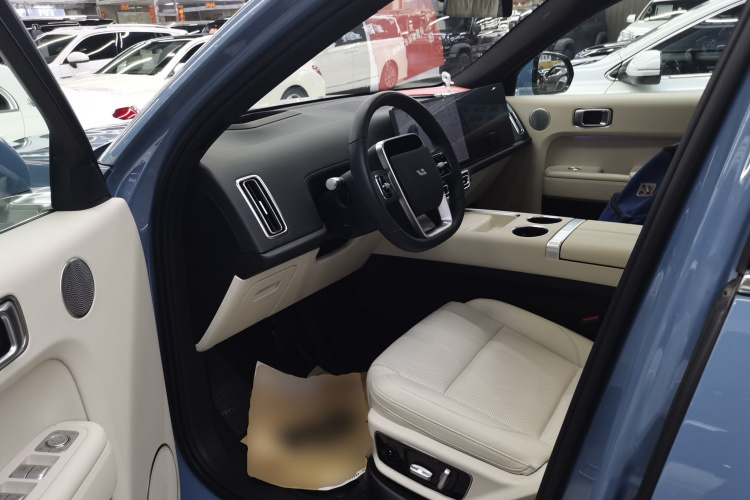 理想汽车 理想L7 2023款 Pro中控内饰20