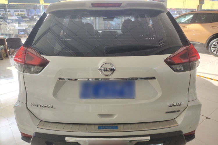 日产 奇骏 2020款 2.0L XL ITS CVT 2WD智联舒适版车身外观6