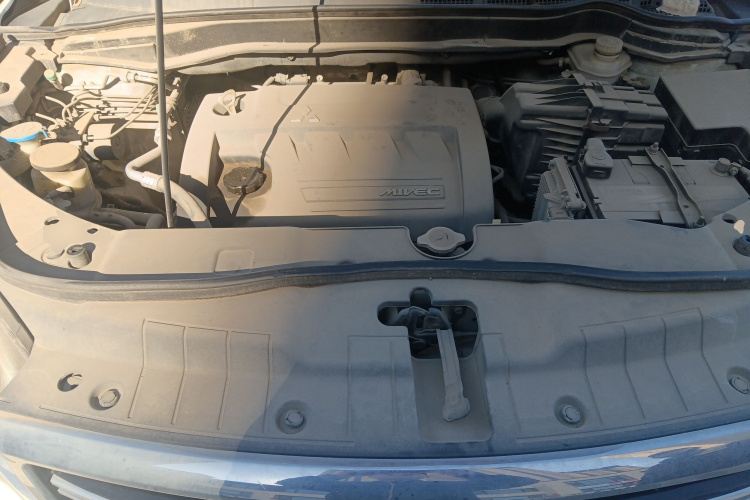 哈弗H6 2014款 运动版 2.4L 自动尊贵型局部细节24