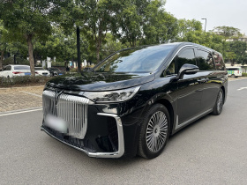 岚图汽车 岚图梦想家 2025款 PHEV 四驱旗舰鲲鹏版