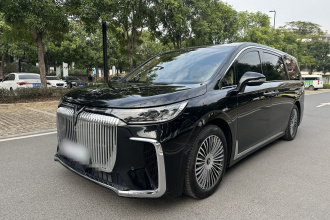 岚图汽车 岚图梦想家 2025款 PHEV 四驱旗舰鲲鹏版