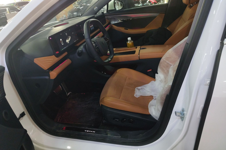 岚图汽车 岚图追光 2024款 PHEV 四驱超长续航行政版中控内饰19