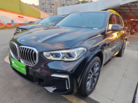 宝马X5 2022款 改款 xDrive 30Li 尊享型M运动套装
