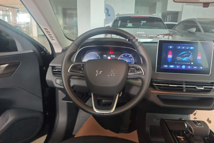 红旗E-QM5 2023款 基础出行版中控内饰13