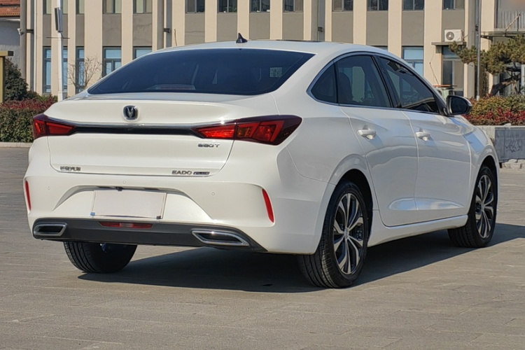 长安 逸动 2021款 PLUS 蓝鲸NE 1.4T GDI DCT旗舰型车身外观6005