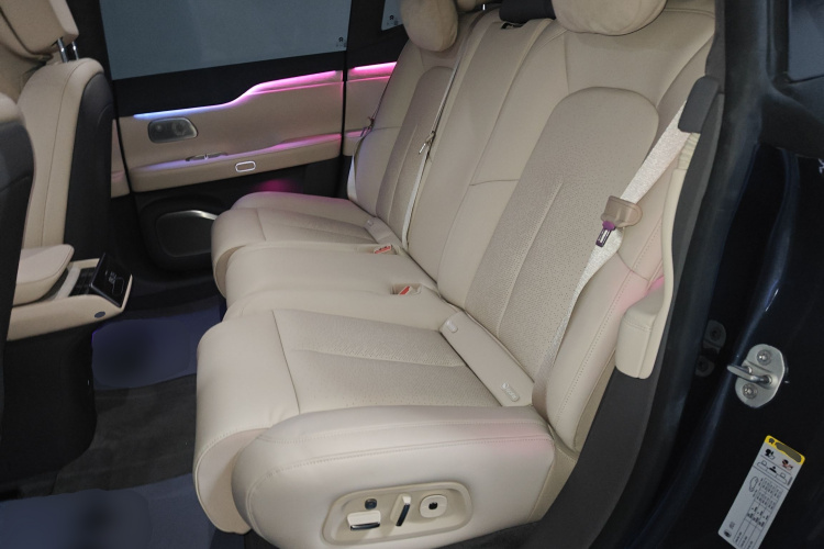 蔚来ET7 2024款 75kWh 行政版中控内饰21