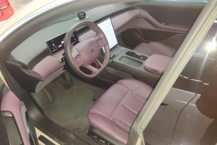 蔚来ET5T 2023款 75kWh Touring中控内饰19