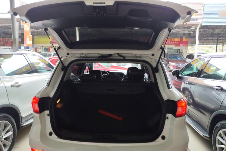 广汽传祺 传祺GS4 2017款 235T 自动两驱豪华智联版中控内饰23