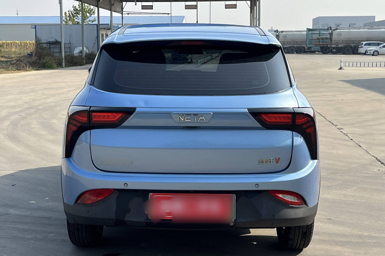 哪吒汽车 哪吒V 2021款 标准续航娱乐版升级型车身外观6003