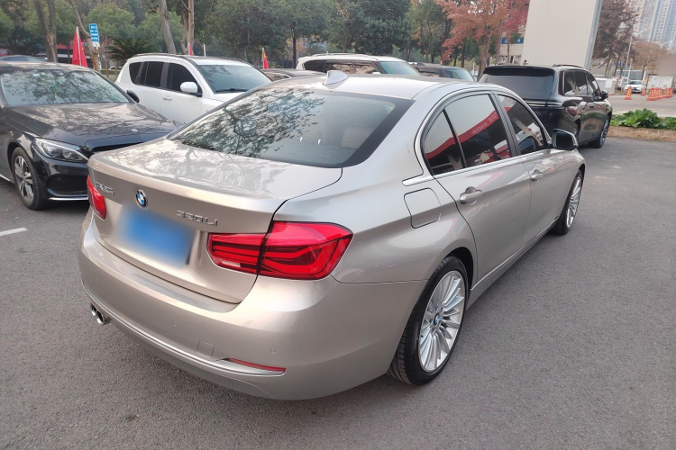 宝马3系 2018款 320Li 时尚型车身外观7