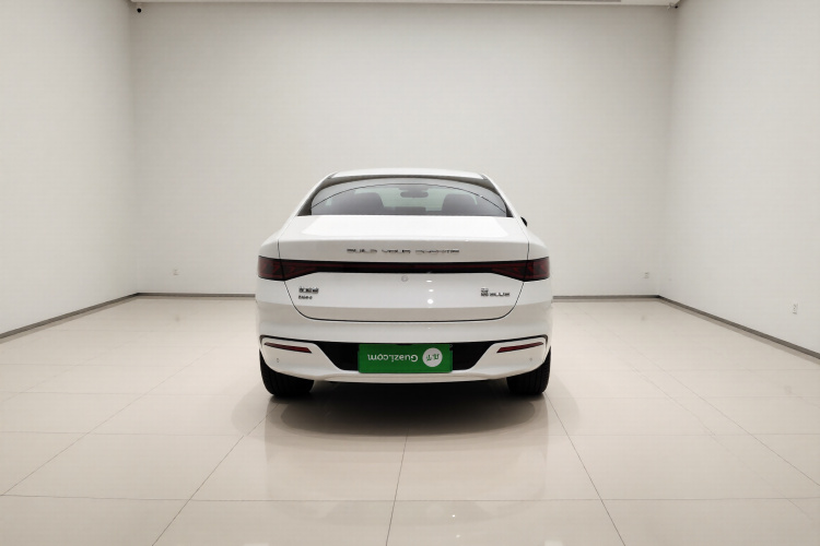 比亚迪 秦PLUS 2023款 冠军版 DM-i 55KM领先型车身外观6