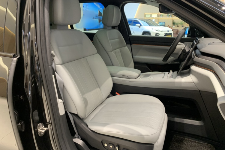 蔚来ES8 2023款 100kWh中控内饰7001