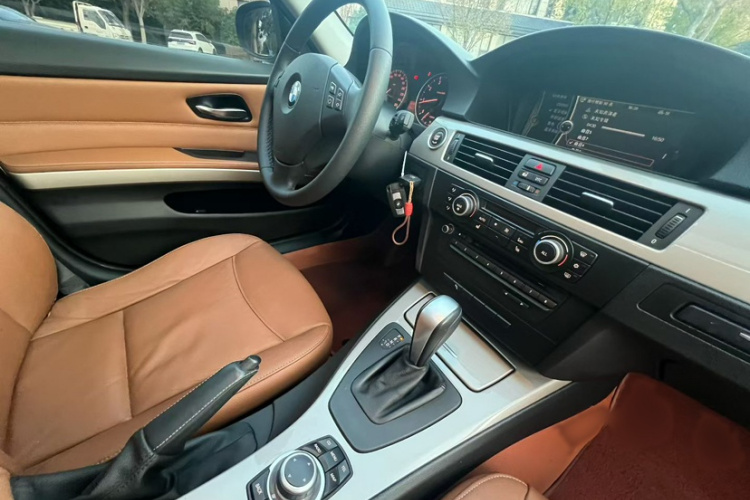 宝马3系(进口) 2010款 320i豪华型中控内饰7005