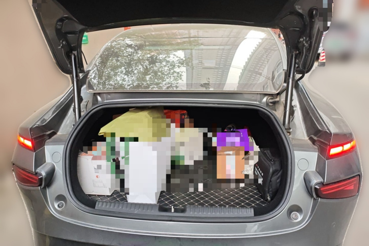 小鹏P7 2022款 670N+局部细节23