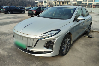 红旗E-QM5 2022款 431km 充电乐享版