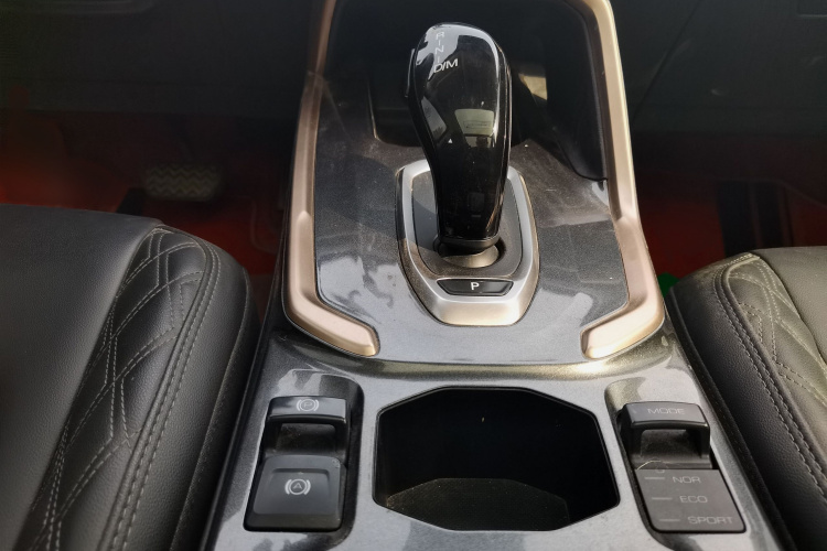 哈弗H6 2021款 1.5GDIT 自动冠军版中控内饰7004