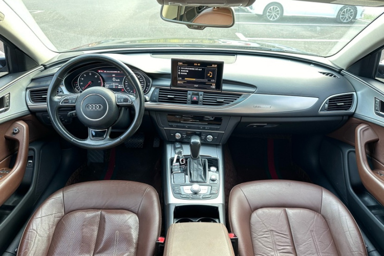 奥迪A6L 2016款 45 TFSI quattro 运动型中控内饰7001