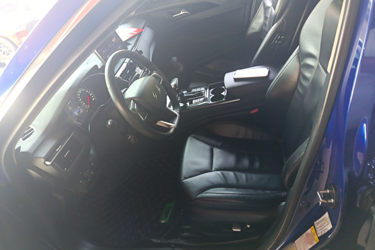 红旗H5 2018款 30TD 智联韵动版局部细节19