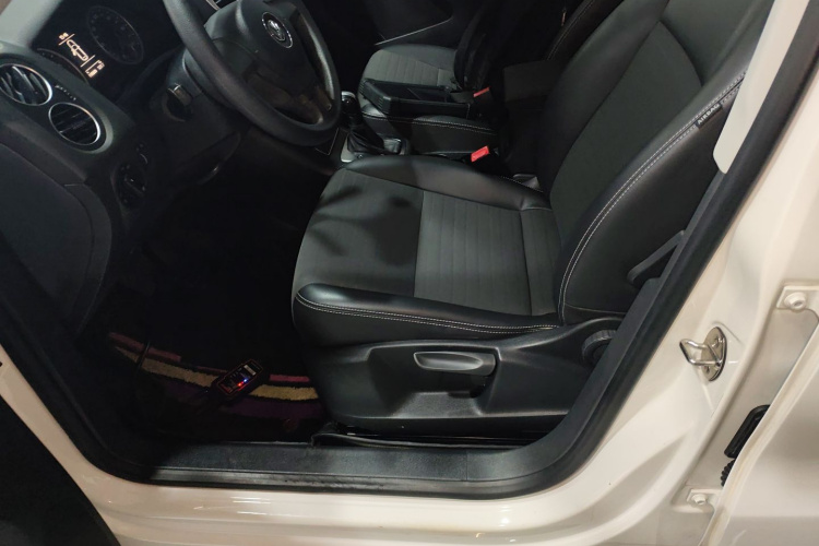 大众 途观 2016款 300TSI 自动两驱风尚版中控内饰19