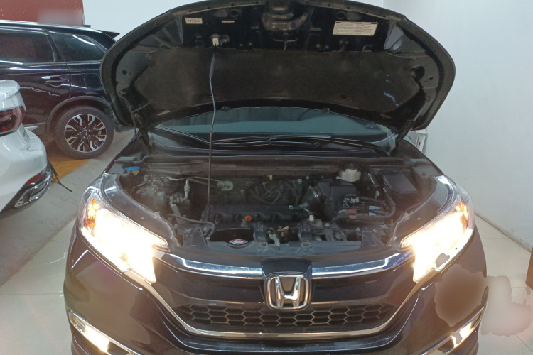 本田CR-V 2016款 2.0L 两驱经典版机舱底盘24