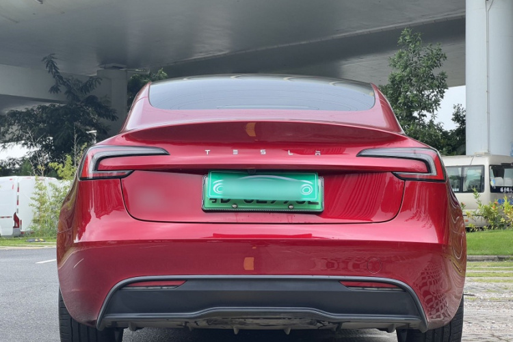 特斯拉 Model 3 2023款 长续航全轮驱动版车身外观6004