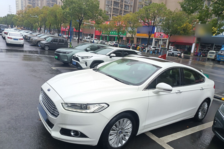 福特 蒙迪欧 2013款 2.0L GTDi200豪华型车身外观4