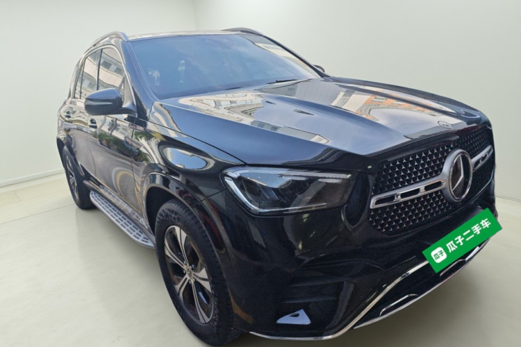 奔驰GLE 2024款 GLE 350 4MATIC 动感型车身外观3