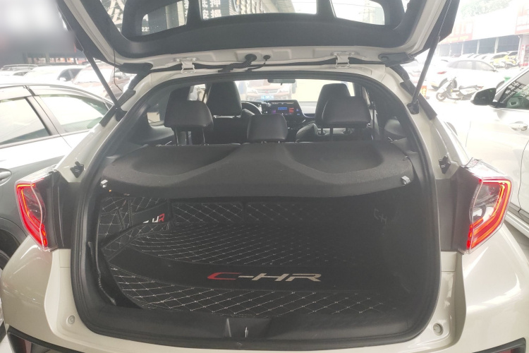 丰田C-HR 2020款 2.0L 豪华版局部细节23