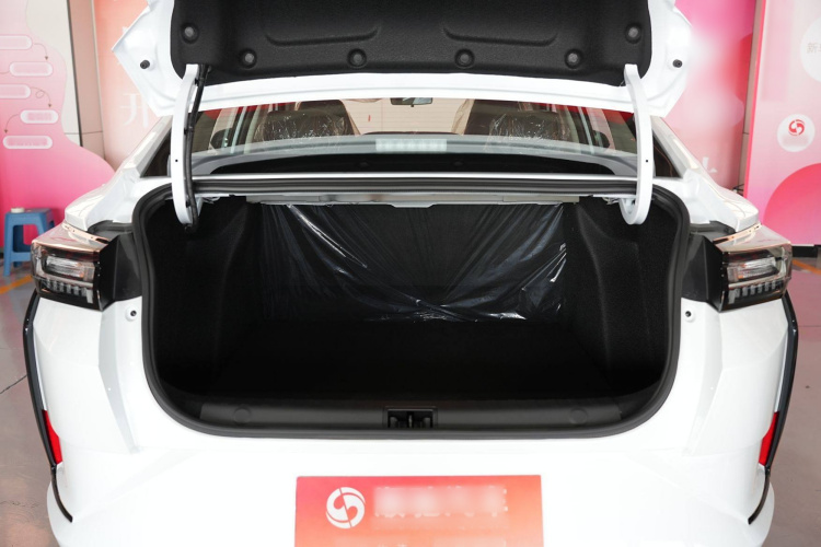 东风风神 奕炫 2025款 1.5L 荣耀版中控内饰7006